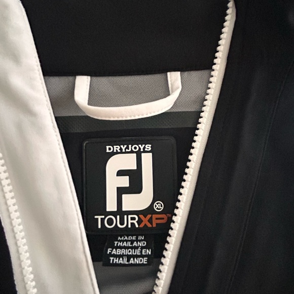 Men’s FootJoy DryJoy Tour XP Extra-Large 1/4 Zip Rain/Wind Jacket - Picture 2 of 3